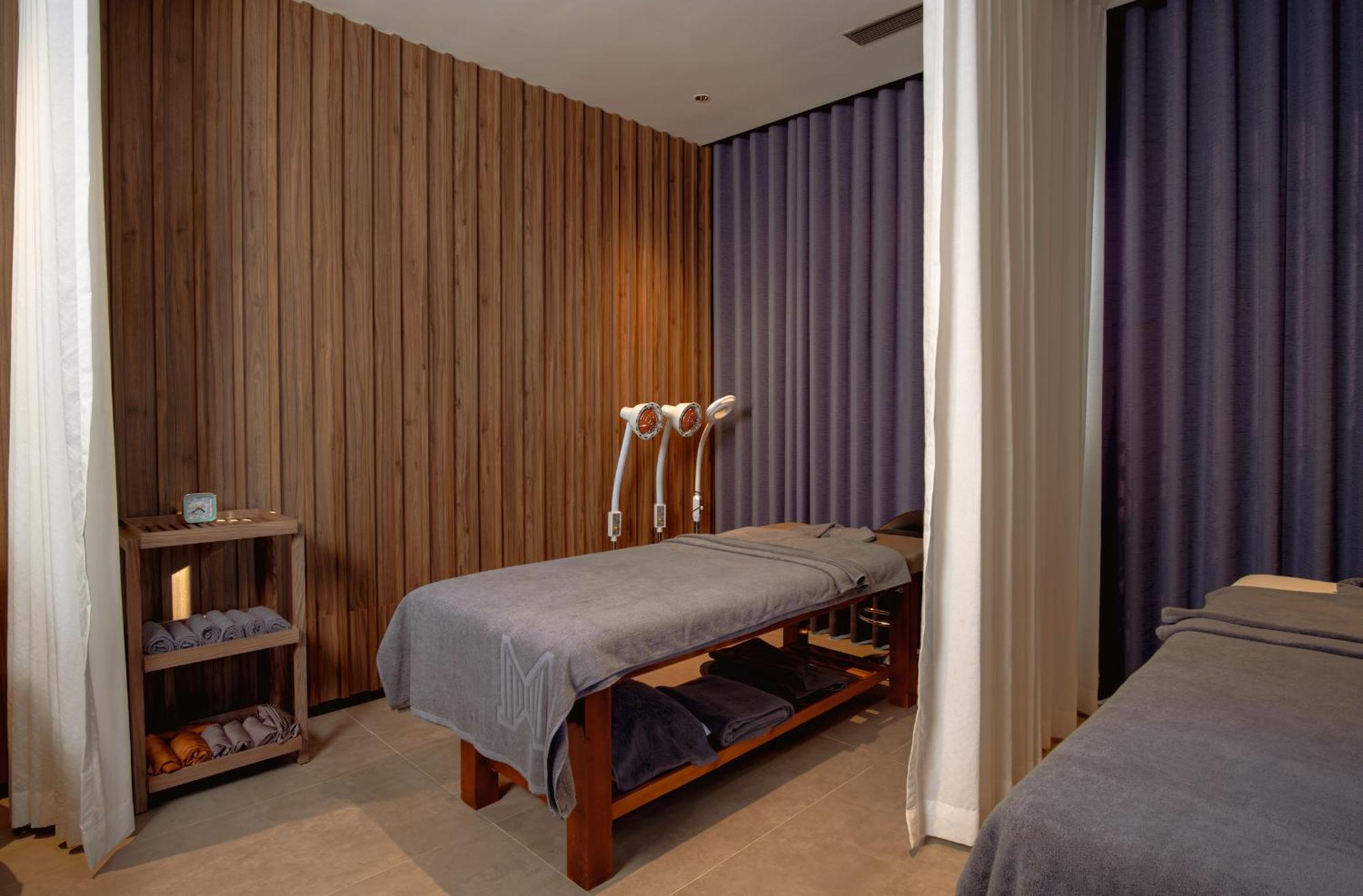 M Hotel Danang Exteriör bild A massage room at a spa