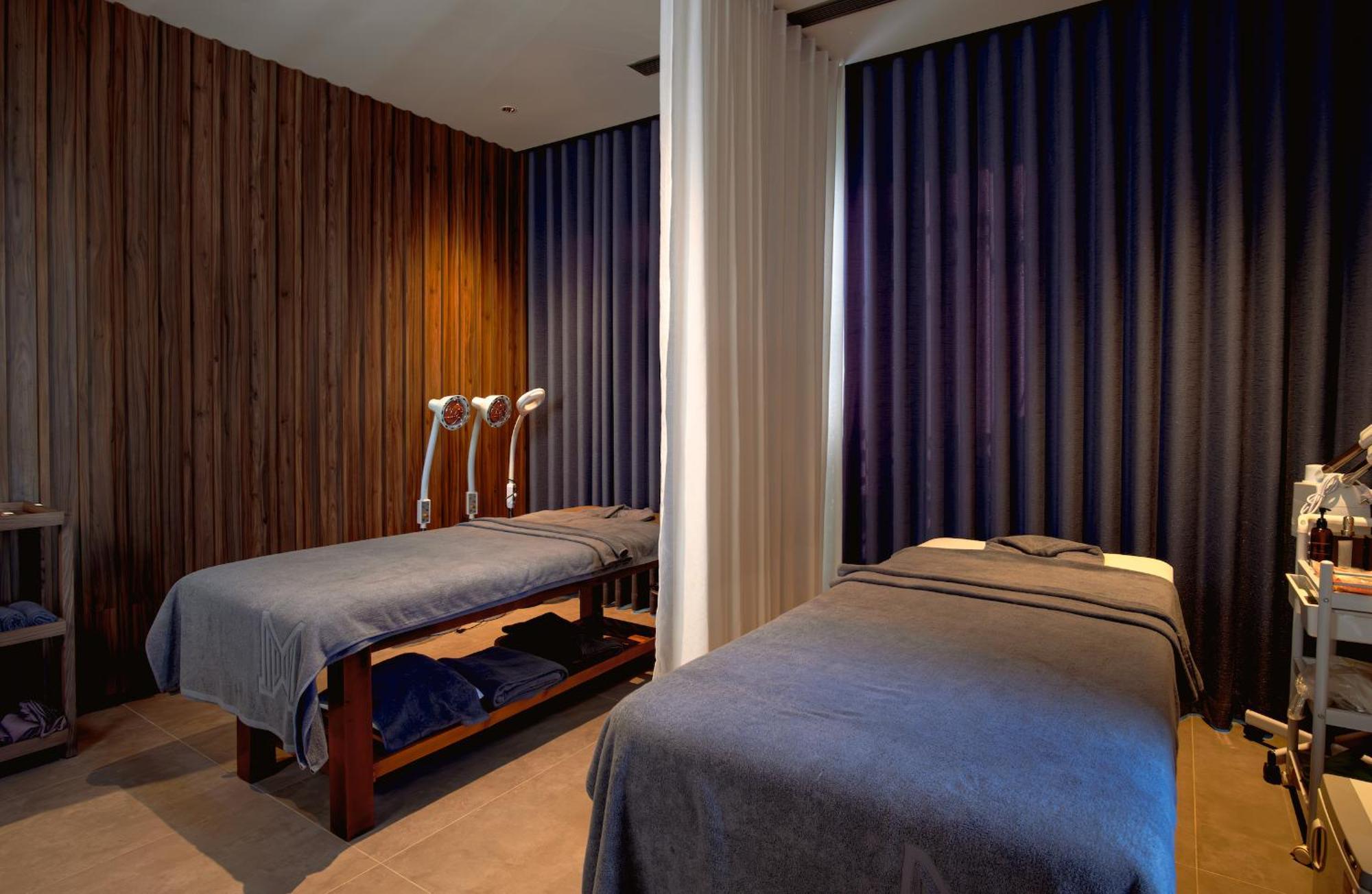 M Hotel Danang Exteriör bild Massage beds