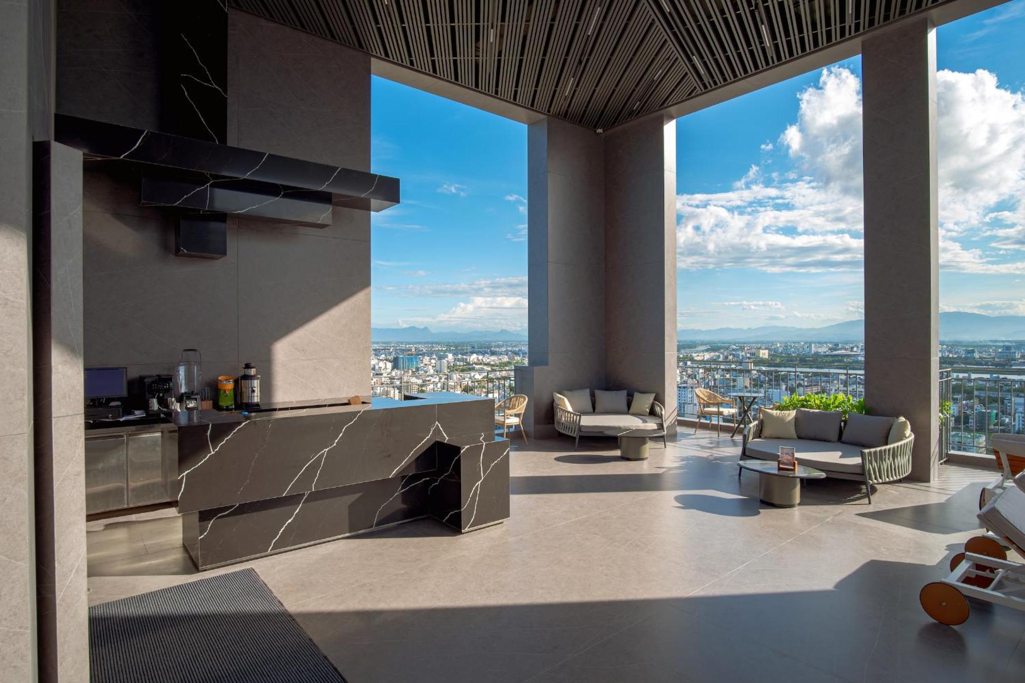 M Hotel Danang Exteriör bild The Sky Garden