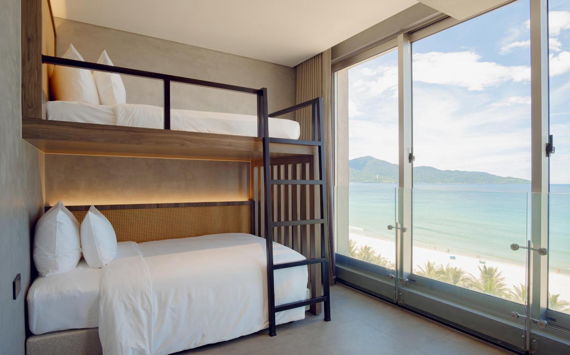 M Hotel Danang Exteriör bild Family room with bunk beds