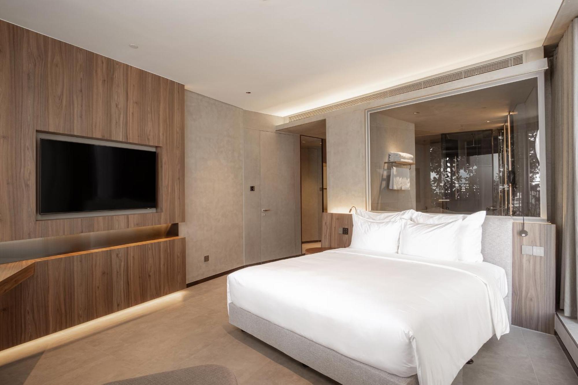 M Hotel Danang Exteriör bild Deluxe Room