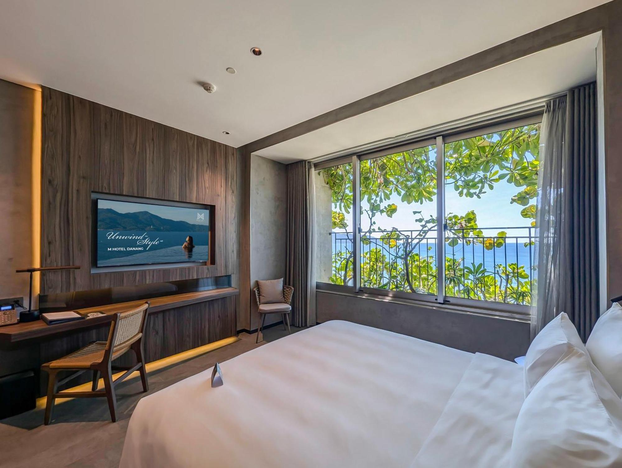 M Hotel Danang Exteriör bild Deluxe Ocean View Room