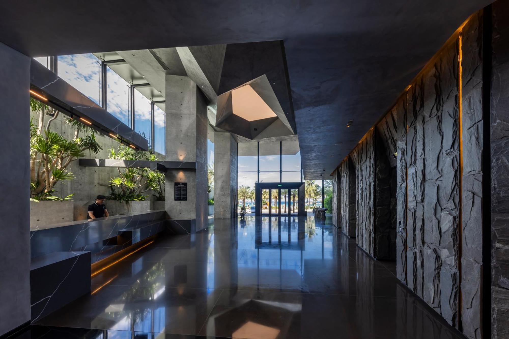 M Hotel Danang Exteriör bild Interior of the hotel